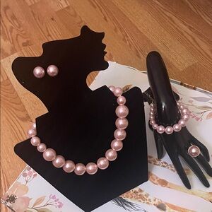 Elegant Akoya pink pearl jewelry set